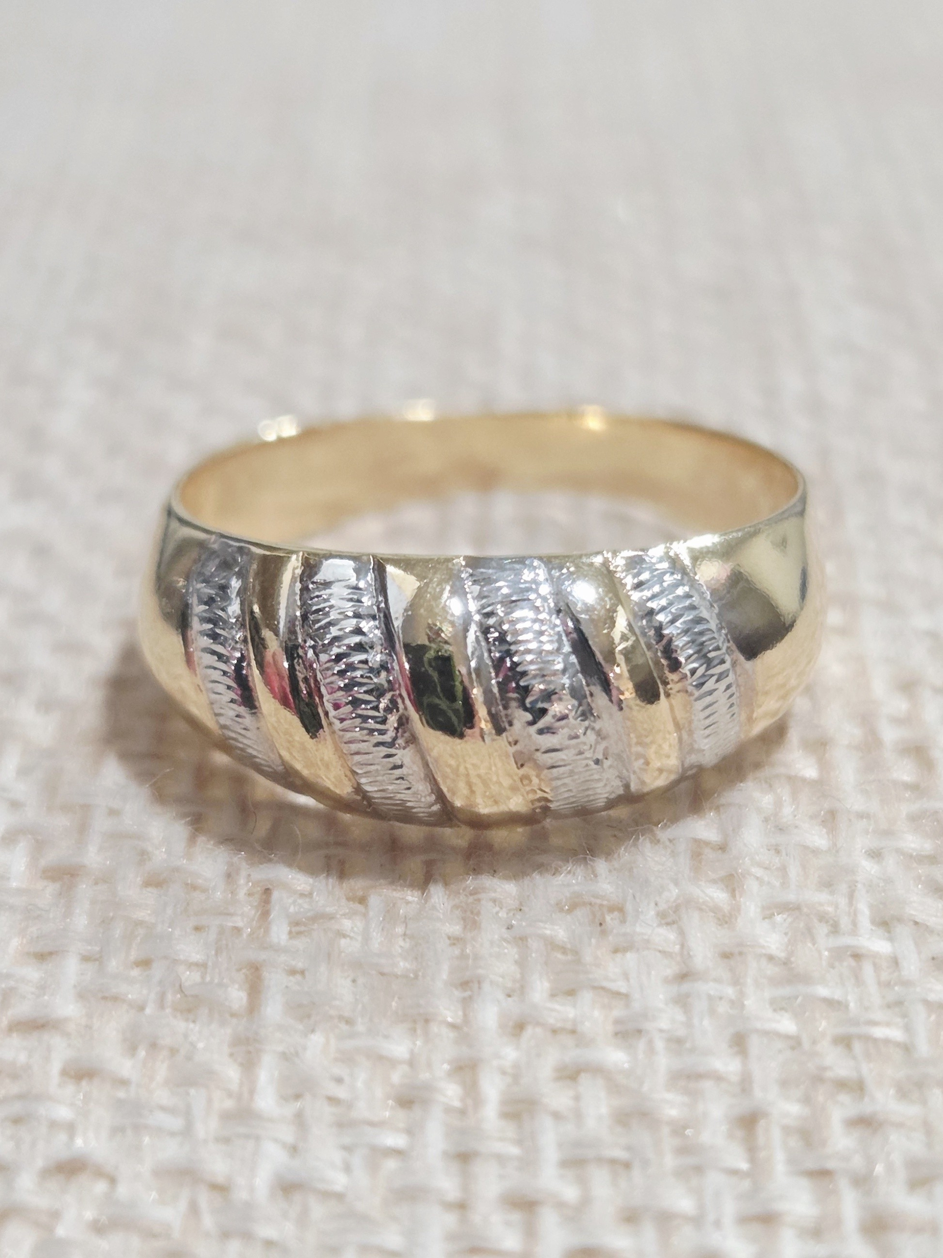 Two-Tone Gold And Silver Women's Band Ring - Elegant Textured Design
